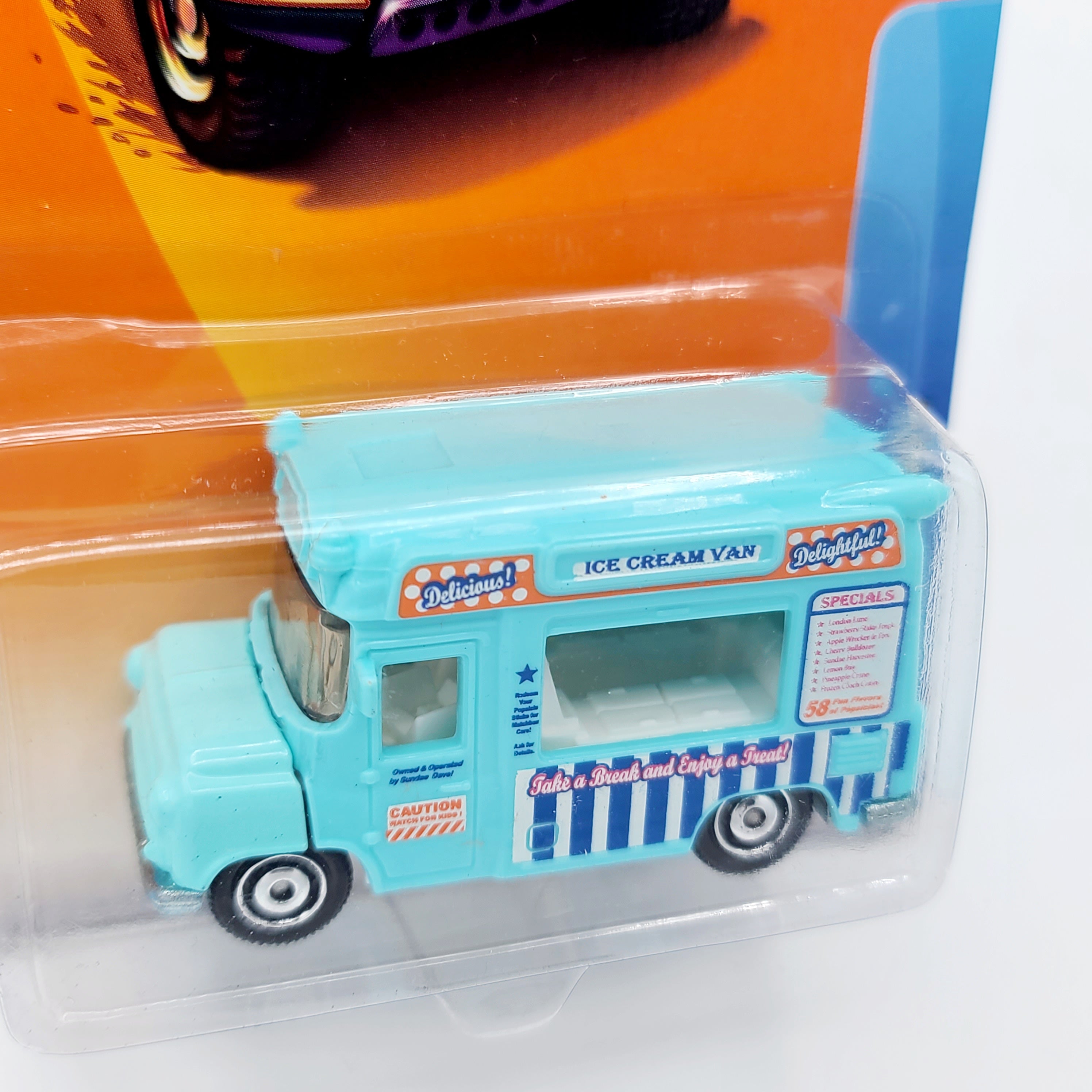 Matchbox MBX Ice Cream Van (2010 MBX Basic - City Action)
